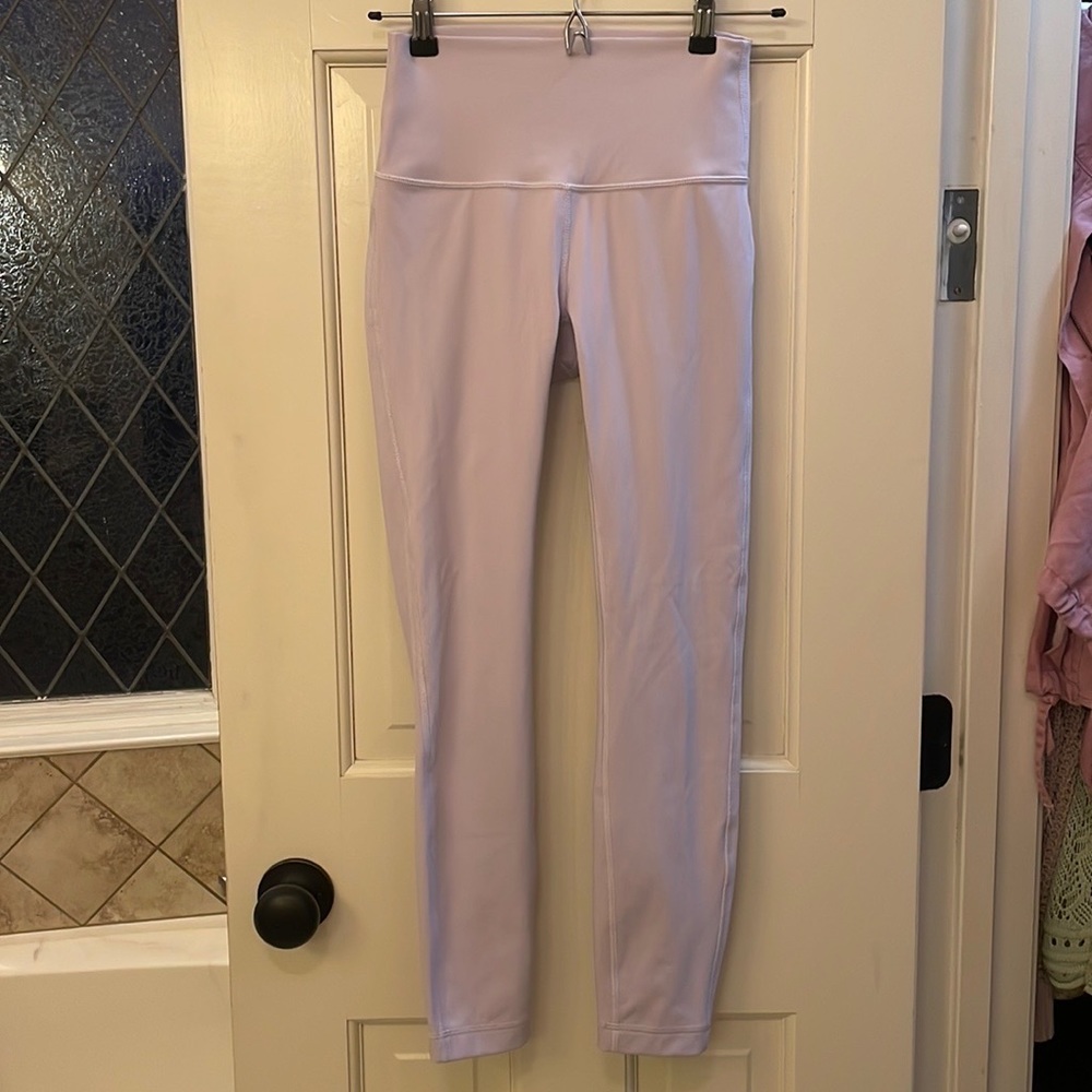 Lavender wunder under lululemon leggings